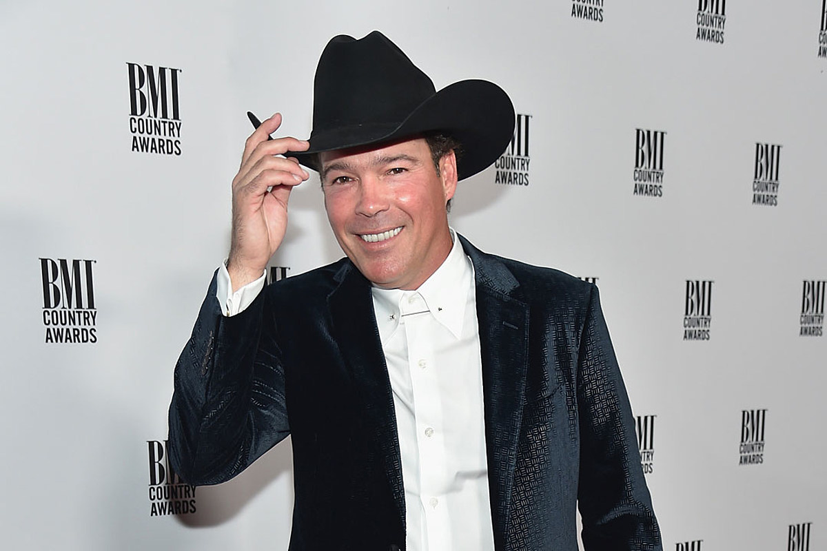 Clay Walker: Net Worth, Relation, Age, Full Bio & More